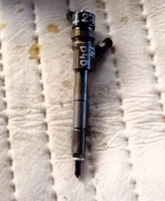 Toyota Auris 150 Fuel injector 0445110227