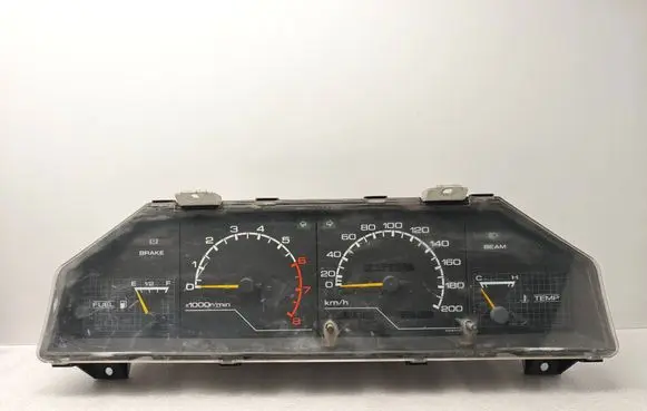 Nissan Bluebird Speedometer (instrument cluster) NA8000