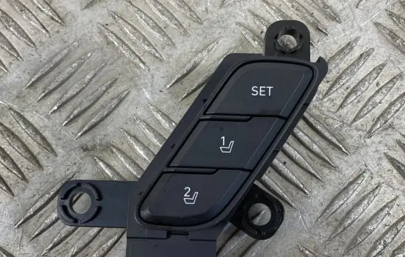 Hyundai Santa Fe Seat memory switch 93250S1500