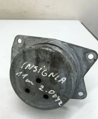 Opel Insignia A Engine mount bracket V06173