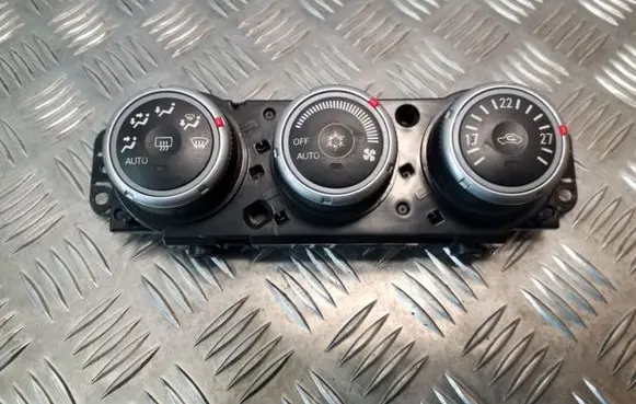 Mitsubishi ASX Climate control unit 7820A082XB