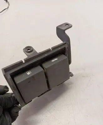 Ford Ranger Engine bonnet (hood) release handle UR7964275