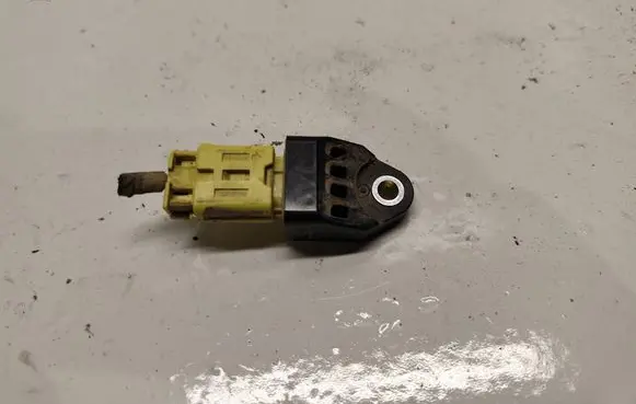 Toyota RAV 4 (XA30) Airbag deployment crash/impact sensor 8983133020 70343EGHL