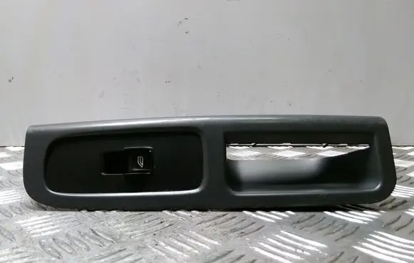 Volvo V50 Electric window control switch 30773214 8679473