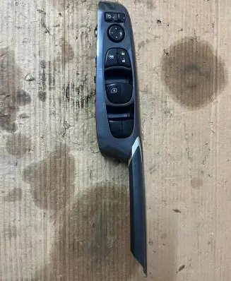 Nissan Juke II F16 Electric window control switch 809616P0A