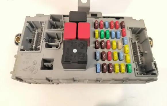 Maserati Quattroporte Fuse box set 406626 PA6GB20GF10