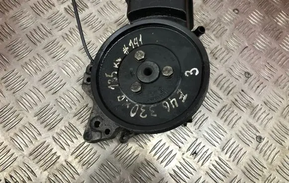BMW 5 E39 Power steering pump 2247046 32422247046
