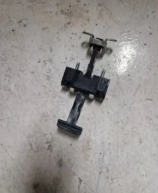 Alfa Romeo 159 Front door check strap stopper 60690659