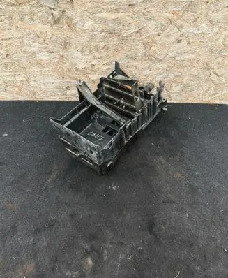 Chevrolet Cruze Battery tray 13354419
