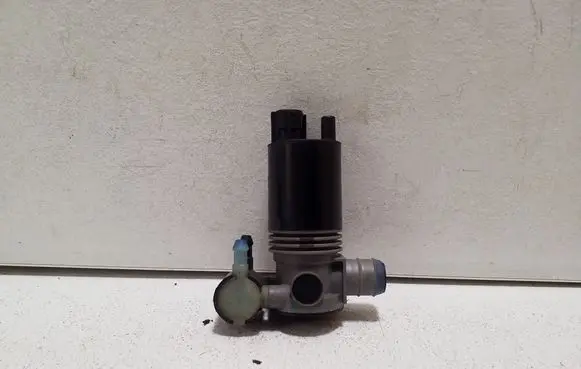 Toyota Yaris Cross Windscreen/windshield washer pump 10741127003 2105221504D