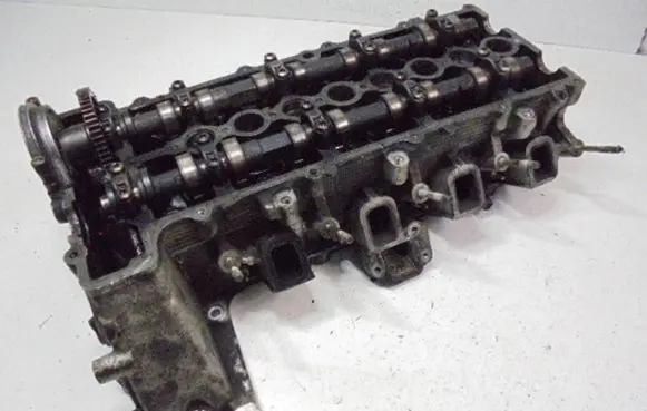 BMW 3 E36 Engine head 7785876