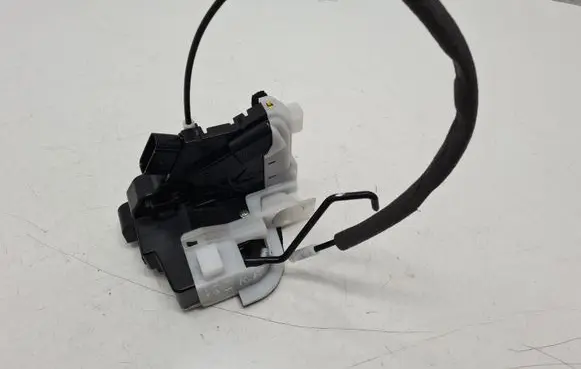 Hyundai i20 (GB IB) Front door lock 81310C8020