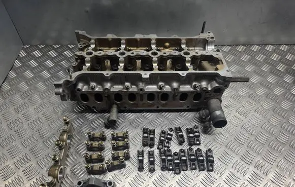 Lexus IS 220D-250-350 Engine head 61H16005 7H0127