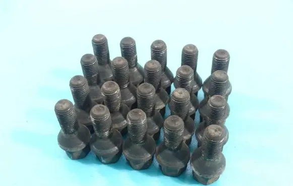 Nuts/bolts