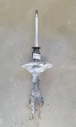 Subaru Forester SF Front shock absorber/damper 317164
