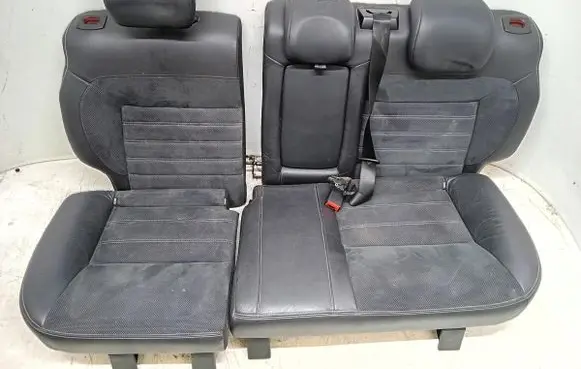Ford Mondeo MK IV Second row seats 