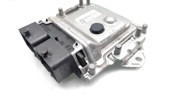 Suzuki Alto Engine control unit/module 3392068K01 0261S04260