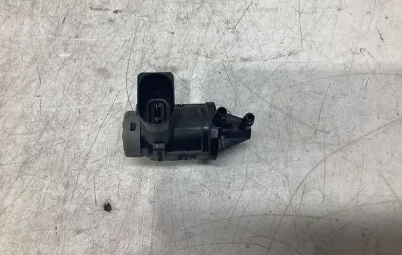 Audi A4 S4 B8 8K Vacuum valve 1K0906283A