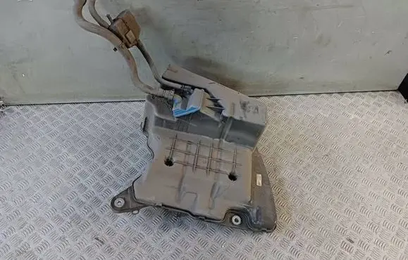 Audi A4 S4 B9 AdBlue liquid reservoir 8W0131878AC 161440849