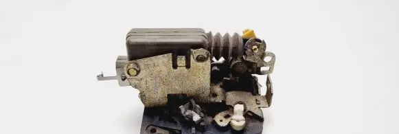 Renault Master II Front door lock
