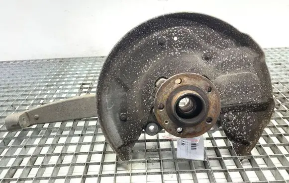 Volvo XC60 Front wheel hub spindle knuckle 