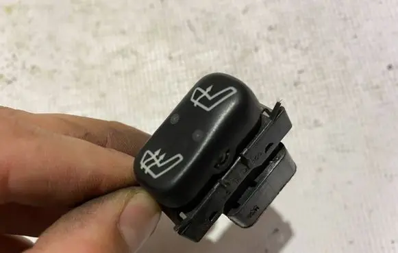 Mercedes-Benz ML W163 Seat heating switch a1638200210 1638200210