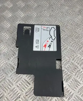 Audi A6 S6 C6 4F Battery box tray cover/lid 4F0915429