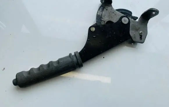 KIA Rio Handbrake/parking brake lever assembly