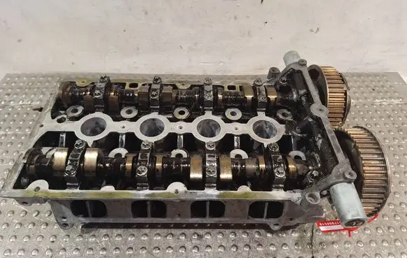 Opel Astra H Engine head S17986513 55559340