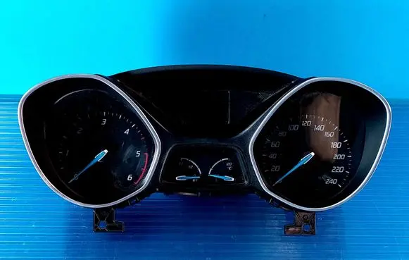 Ford Focus Speedometer (instrument cluster) BM5T14C226AC