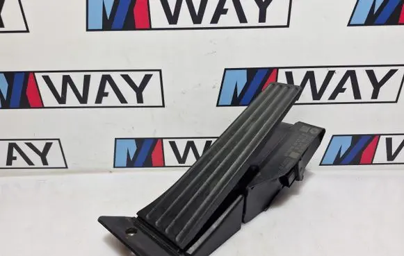 BMW 1 E81 E87 Accelerator throttle pedal