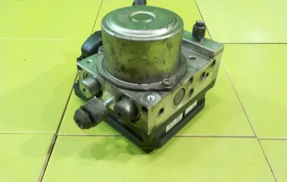 Nissan Juke I F15 ABS Pump 47660BX80A