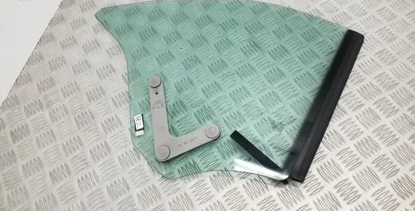 Audi A3 S3 8V Rear side window 8V7845298D