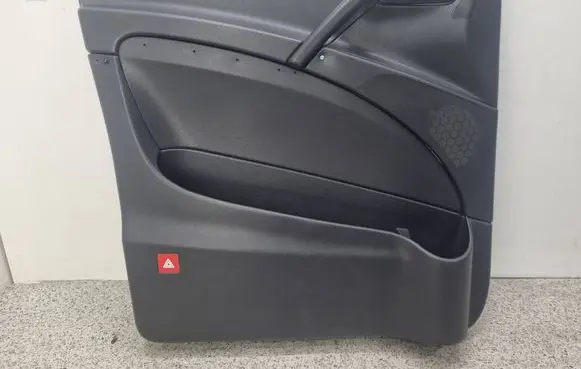 Mercedes-Benz Vito Viano W639 Front door card panel trim A639727 P0081181 A69727028