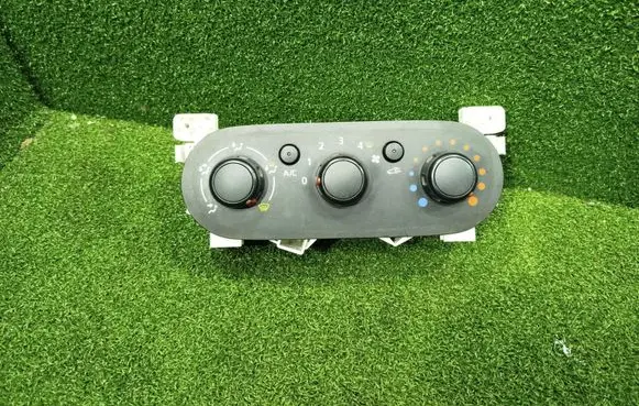 Opel Vivaro Climate control unit 30080060 E1093049A