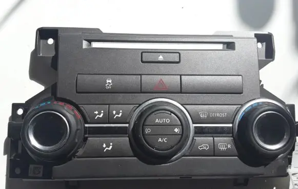 Land Rover Discovery 4 - LR4 Air conditioner control unit module AH2214D071AG