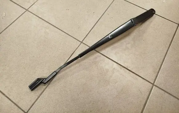 Volkswagen PASSAT B8 Front wiper blade arm 3G1955409