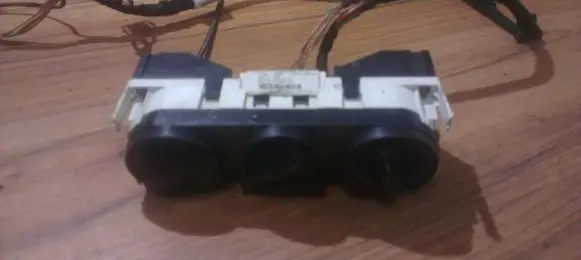 Volkswagen Polo IV 9N3 Climate control unit 6q0819045aa