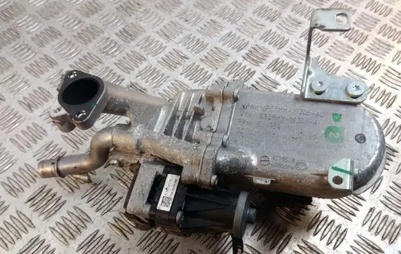Ford Focus EGR valve FM5Q9D475