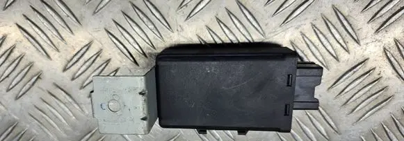 Nissan X-Trail T30 Door central lock control unit/module 28596CC0 93055R 5WK48821