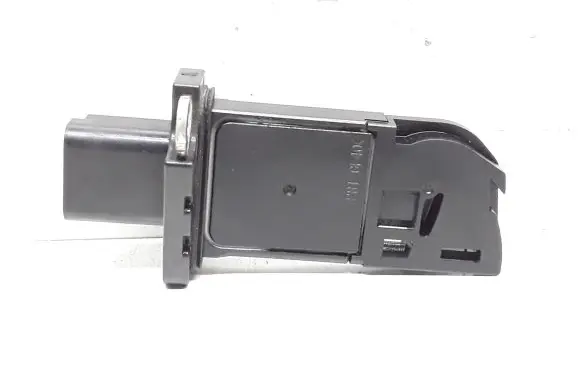 Volvo S60 Mass air flow meter 8V2112B579AA