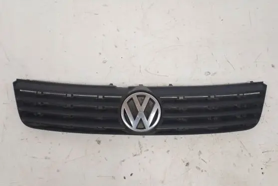 Volkswagen PASSAT B5 Front bumper upper radiator grill 3B0853653C