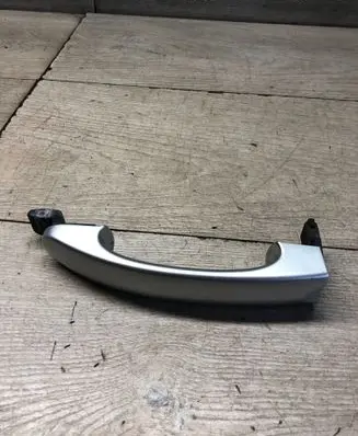 Volkswagen Touran II Front door exterior handle 7H0837209
