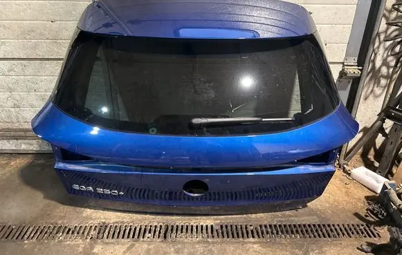 Tailgate/trunk/boot lid
