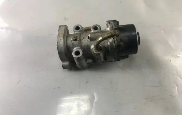 Mitsubishi Pajero Pinin Fuel pressure regulator MD359912