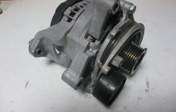 Mini One - Cooper F56 F55 Generator/alternator 8634124