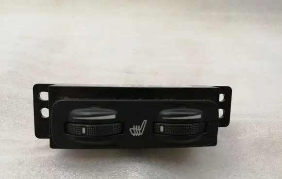 Toyota Avensis T250 Seat heating switch 8475105030 453417