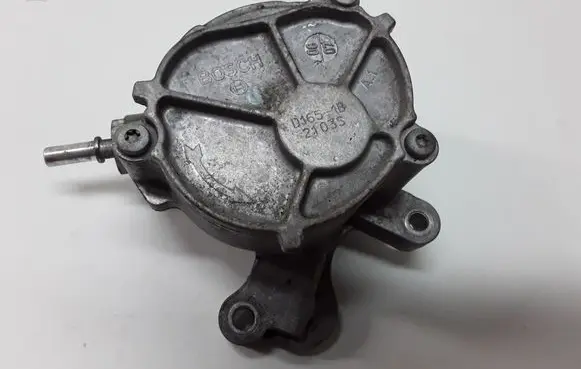 Ford Mondeo MK IV Vacuum pump D1651B