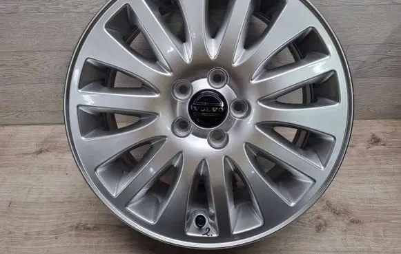 Volvo V70 R17 alloy rim 8663671