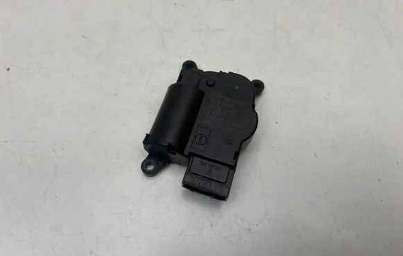 Seat Leon (5F) Air flap motor/actuator T915266A 5Q0907511L 3293857